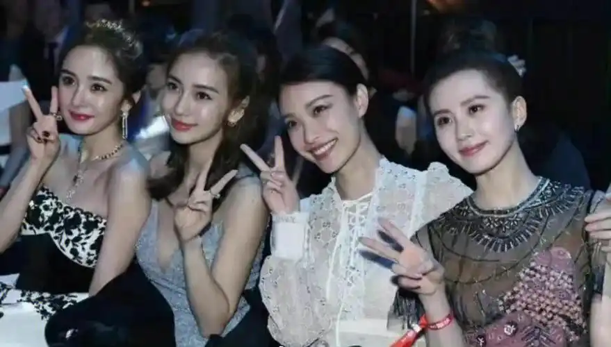 当女明星同框,实则都在暗暗较着劲儿!养眼是真养眼