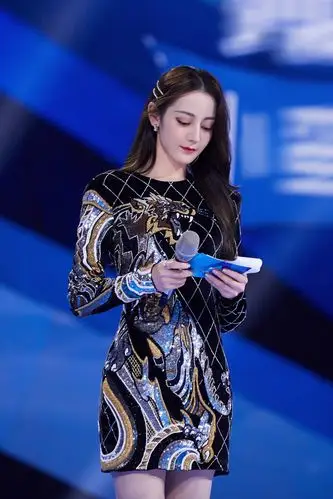 创造营2019决赛发起人迪丽热巴猫眼妆吸睛也太可爱了吧zt