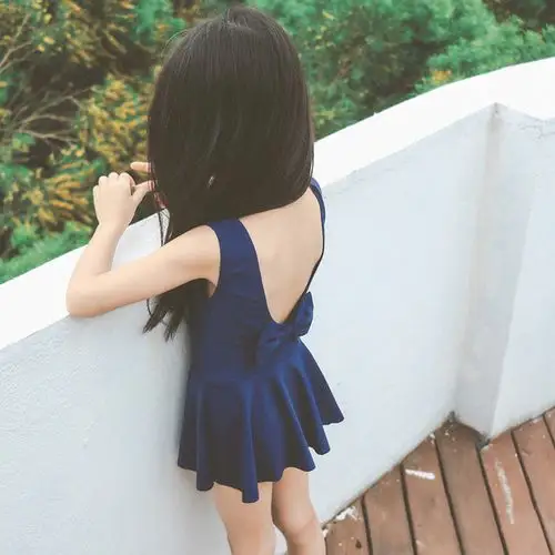 蝴蝶结大露背中大童女童游泳衣