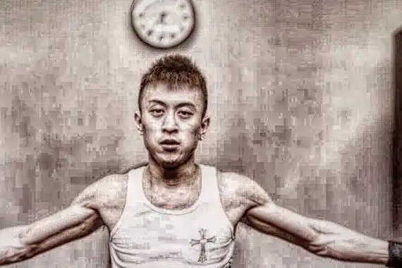 上猜测了很多,至今秦奋是无法进行什么回应,只是在炫富自己的好生活罢