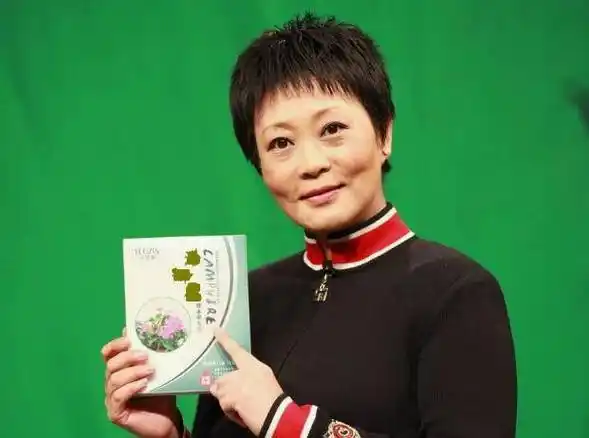 电视舞台小品第一位女演员,若不是她结婚,宋丹丹不可能一家独大_杨蕾