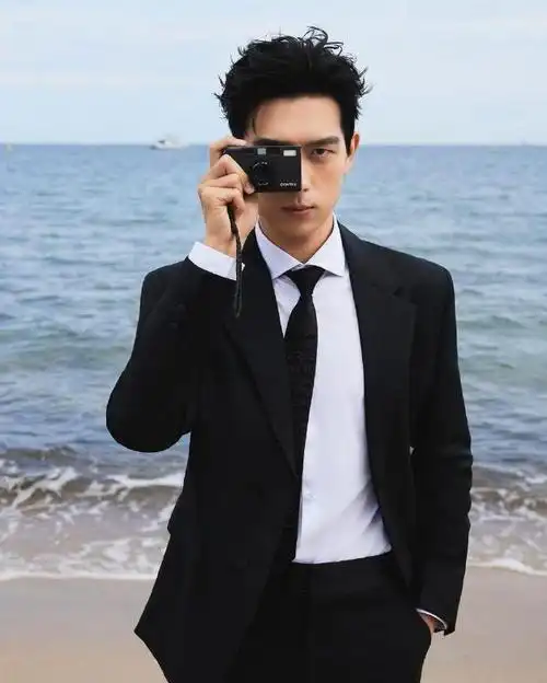 李现超话9615#李现的ing#    2024/05/29 ins 更新一则    "戛纳