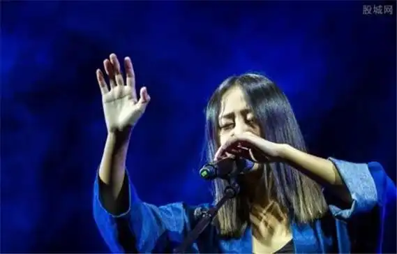 祝星和陈粒的故事为什么分手 祝星哭着看陈粒演唱会现在怎么样了