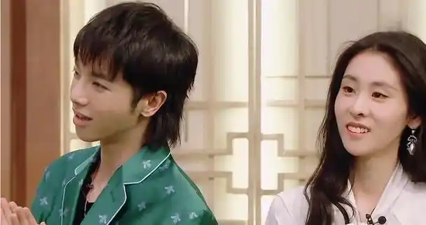 有一种"谋算"叫张碧晨和华晨宇!孩子4岁了,才明白这盘大棋!