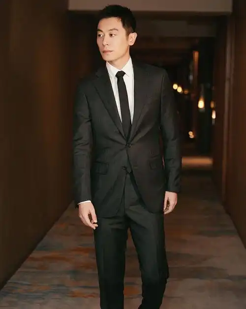 朱亚文西装成熟型男魅力写真图片45