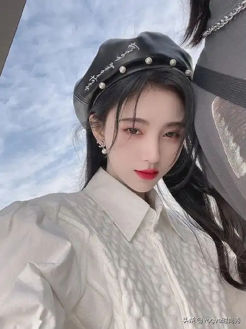 鞠婧祎晒证件照图片(鞠婧祎穿校服的照片)