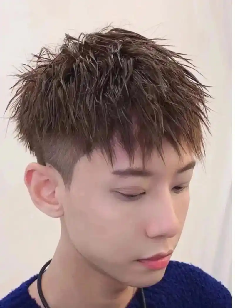 同城精选 男士碎盖摩根烫发型微微的蓬松度凌乱有型 - 抖音