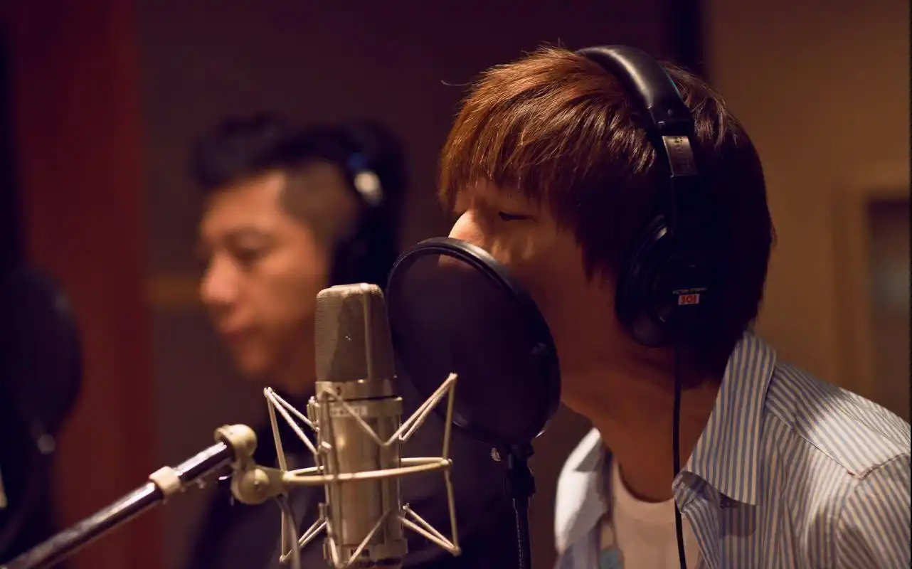 陈羽凡复出近照曝光网友感叹终于知道白百何为什么离开他了