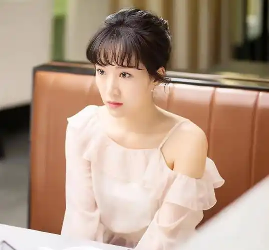 李念,是著名的女演员,毕业于上海戏剧学院,出道以来先后出演过