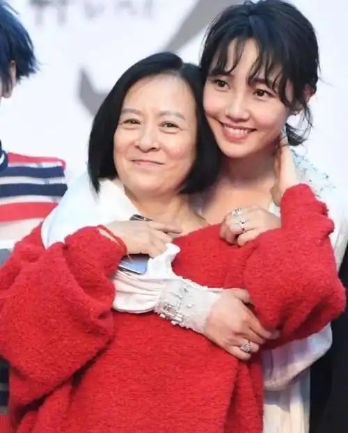 陈羽凡白百何离婚8年白百何变化不大陈羽凡却撞脸李宏伟