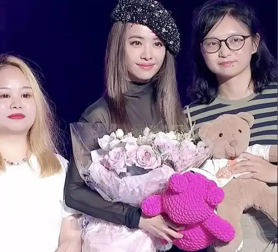 同是言行争议,田馥甄被抵制,蔡依林风生水起,央媒早已给过答案