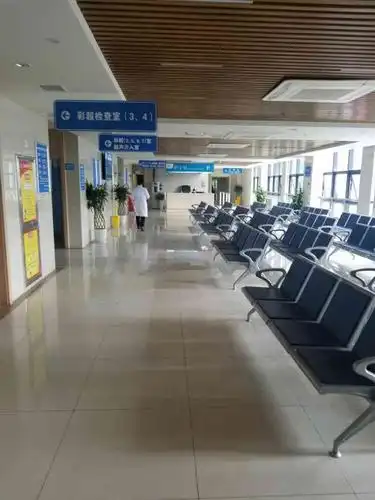 重庆两江新区第一人民医院-急诊科-"五星好评给医生!专业又有耐心!