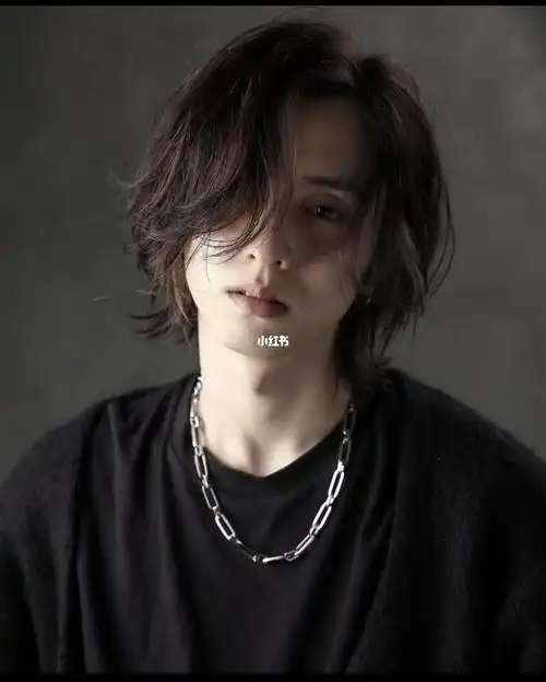 男士中长发雅痞风可扎