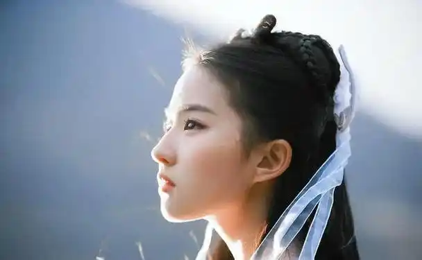 回顾刘亦菲宋承宪这段情为何说一厢情愿的爱情注定无法长久