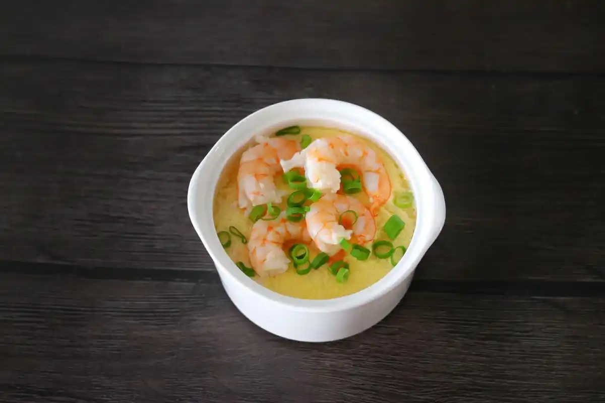 虾仁蒸蛋最简单的做法,不用过滤不加盖,鲜嫩无比,小白一看就会