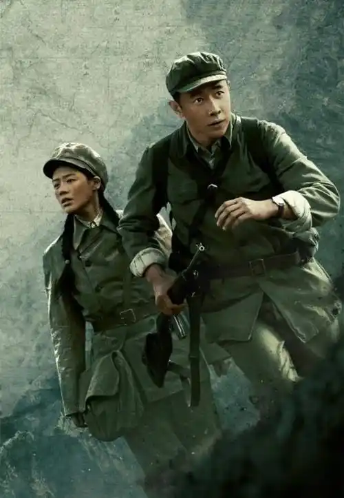 时隔三年罗晋上抖音宣传侦查英雄上热搜,网友都因唐嫣繁花调侃他_侦察