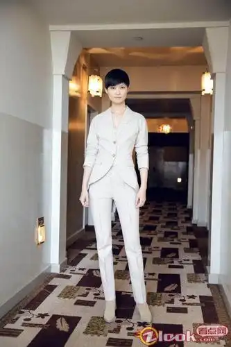 李宇春啊李宇春!原来你才是腿精本人啊!