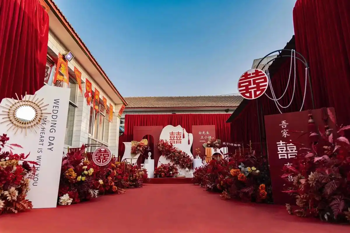 大院婚礼的浪漫.#农村结婚可以有多浪漫 #实拍婚礼现场 #婚 - 抖音