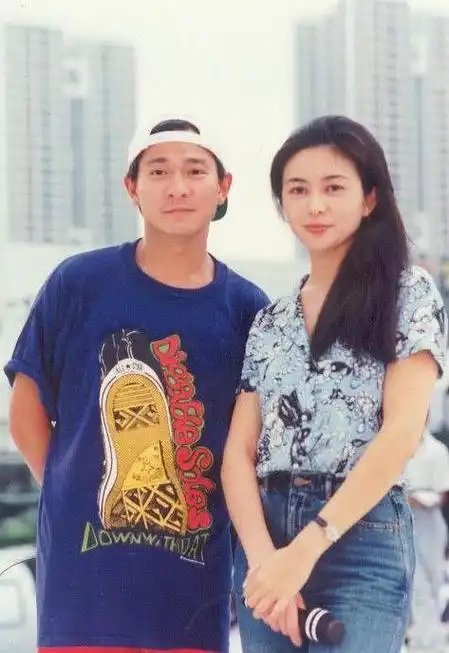 刘德华和关之琳罕见合影,第4张照片暴露了关之琳的高情商!