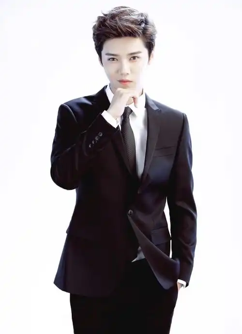 鹿晗# 霸道总裁美颜盛世