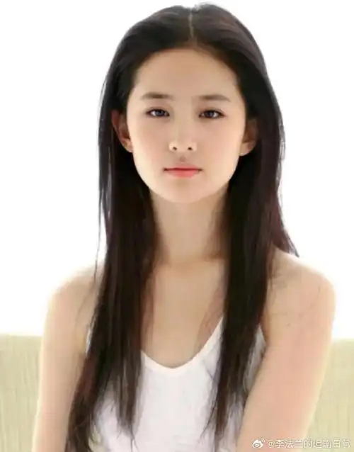 刘亦菲初中旧照曝光