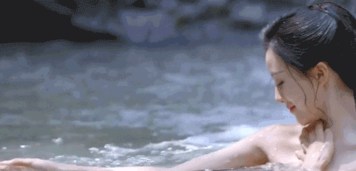 你最喜欢的美女出浴图是出自哪部影片_大神