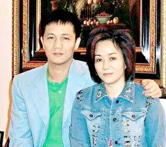 可没想到的是,没过多久,周正毅因操纵证券交易价格而进入监狱.