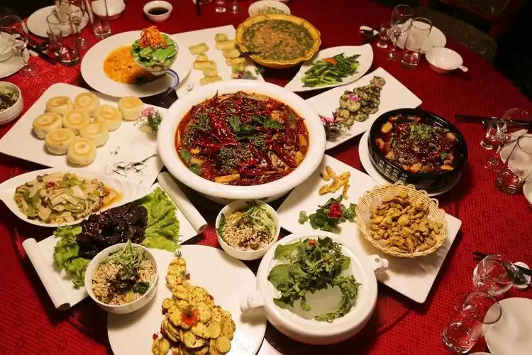 服务精益求精 | 菜品至臻至美 豪邸假日酒店新品菜肴,让您乐享味蕾上