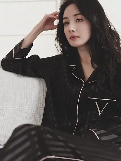 杨幂victoriassecret亚洲区品牌代言人#维密今年的睡衣系列都拍岛好