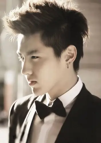 那些年吴亦凡的发型发色