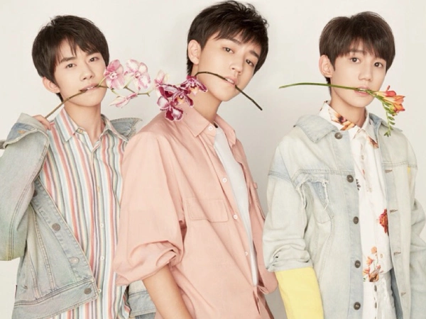 tfboys六周年演唱会,一票难求,粉丝疯狂抢票