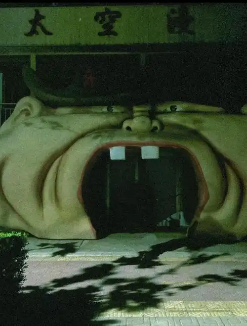 北京朝阳公园究竟有多少阴间的丑东西?