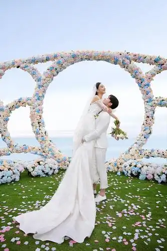 吴奇隆刘诗诗甜蜜婚礼婚纱