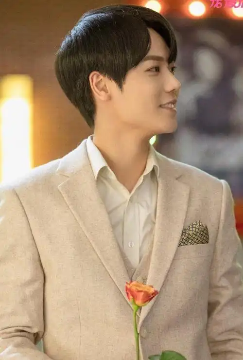 林彦俊《一见倾心》剧照合集96制服正装的徐少帅真的很难不心动气质