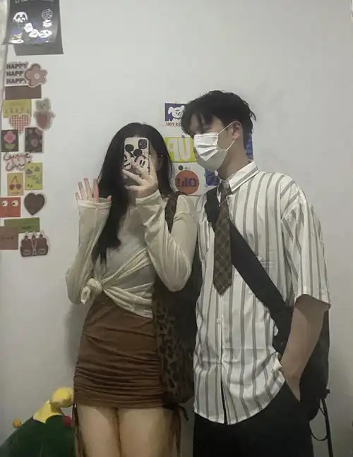 女生162/56kg男生170/62kg链接见图二!都非常平价好穿!