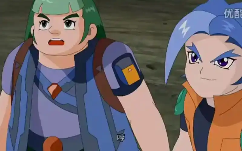 【晶码战士】婴雀兽vs猫头鹰兽