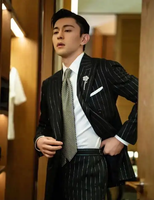 邓伦最会穿衣服的男演员