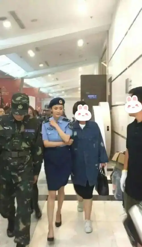 杨幂真正男子汉时期,我记得真男里只有杨幂,称的身高体重和网上的一样