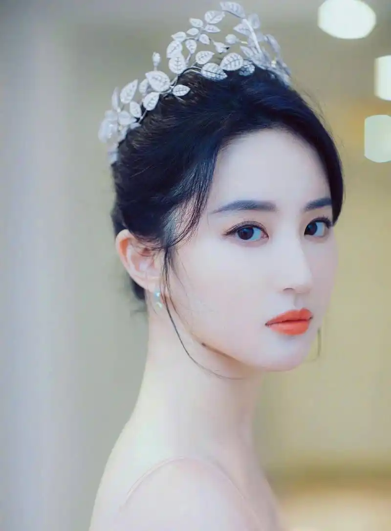 秒赞收藏新手机高清锁屏壁纸 | 刘亦菲女神 05620505/69