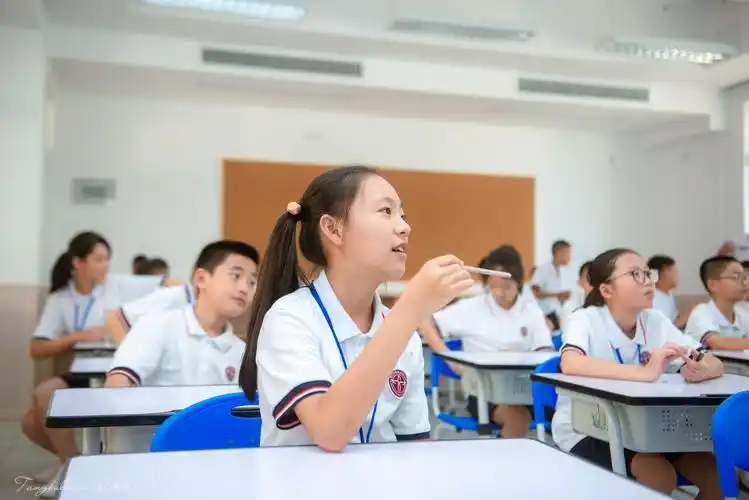 记录俞涵初中生活(拔萃双语学校开学典礼)