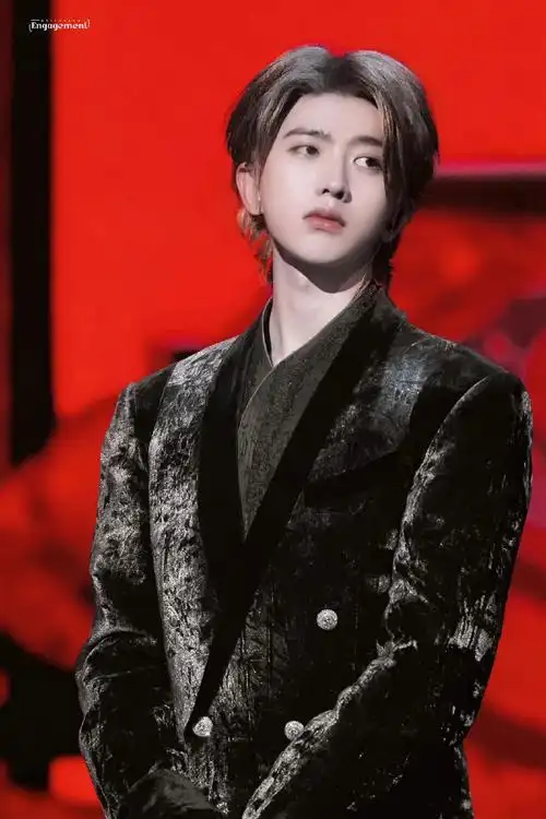 蔡徐坤默片国风舞台