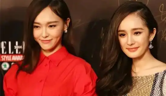 戏外成为了无话不说的好姐妹,在杨幂结婚的时候,身边的伴娘也只有