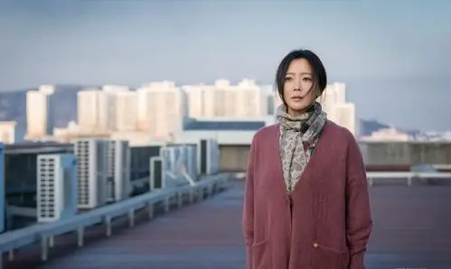 "韩国第一美女"金喜善宝刀未老,出演科幻剧不在话下