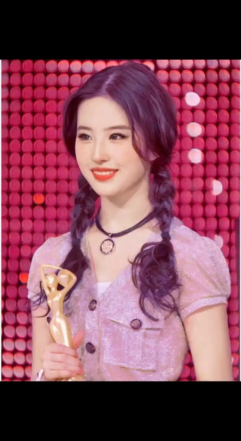 早期顶流爱豆.唱跳全能刘亦菲,早期甜美天花板#刘亦菲 #仙女 - 抖音