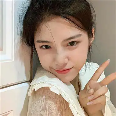 温柔惊艳又干净的长发女生头像最新 唯美耳朵带花的真人微信女头_女生