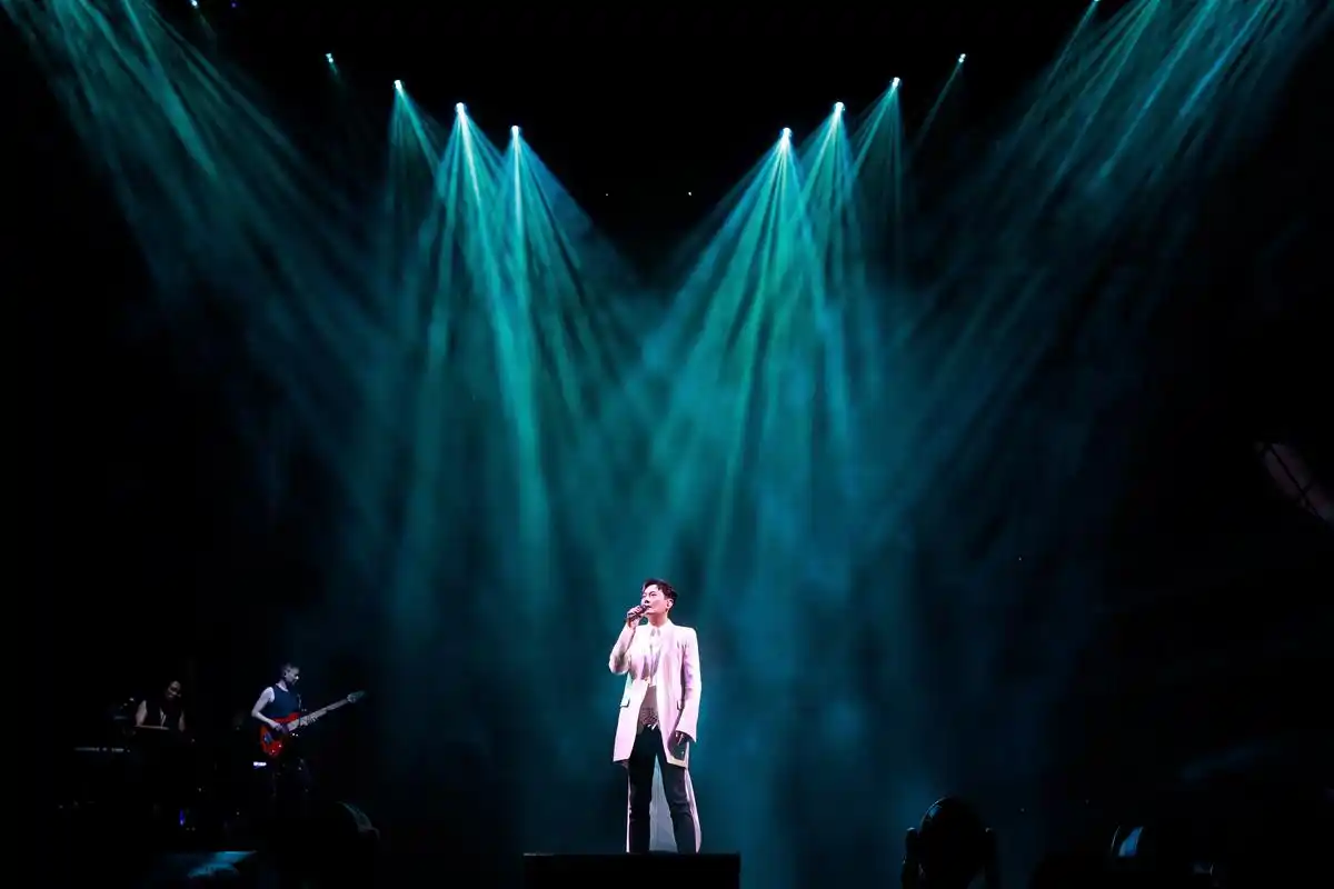 未来式2.0巡演苏州站圆满结束,情歌王子张信哲官宣手账本发售