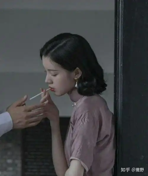 有没有此类风格头像或者民国时期宫廷风的头像