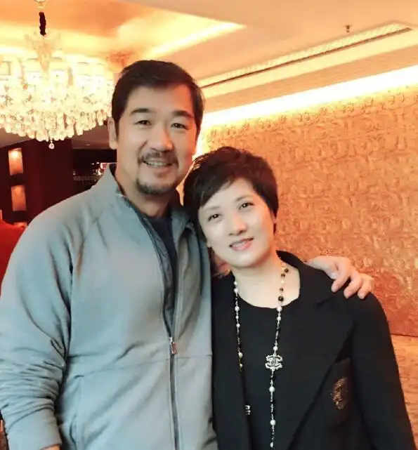 张国立老婆曾节目上说哭诉,为爱放弃了做妈妈的权力!一生的遗憾