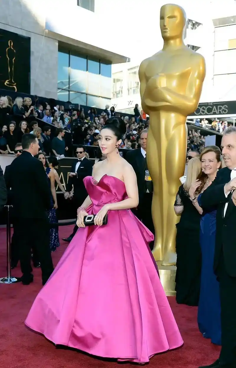 第95届奥斯卡红毯现场.#范冰冰 #奥斯卡 #美出高级感 # - 抖音