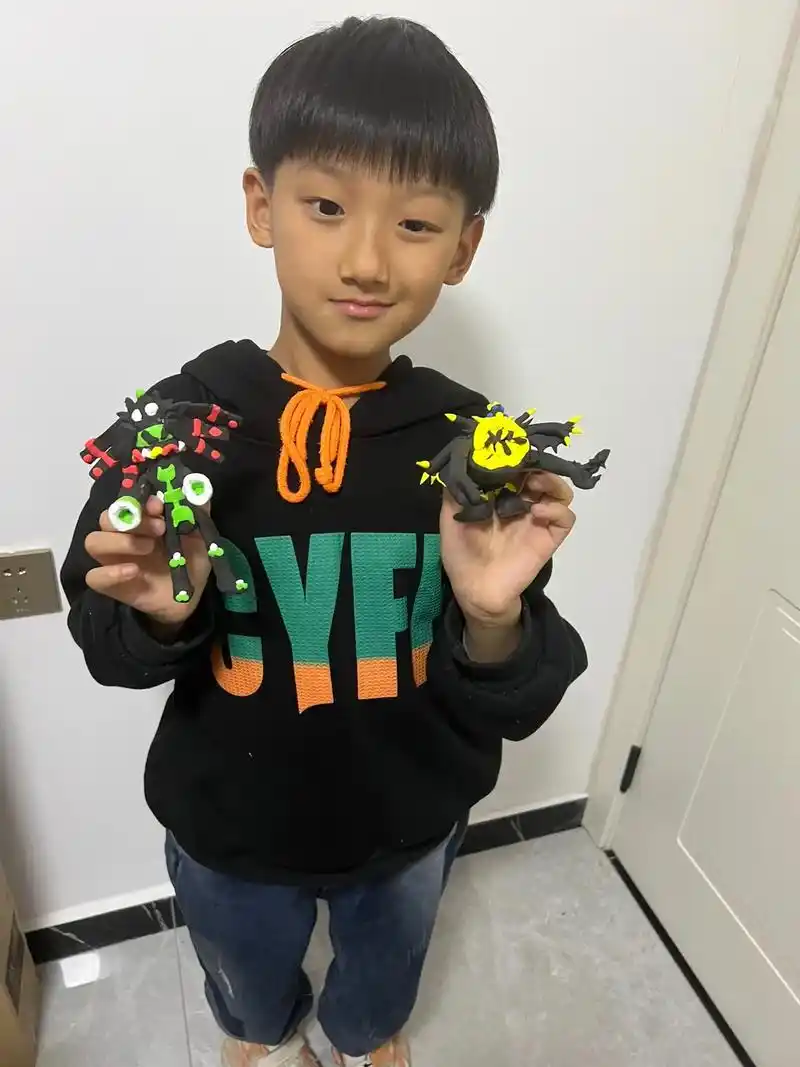 8岁宝宝手工制作.#每一个幸福瞬间都值得被记录 - 抖音